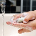 Membangun Kebiasaan Kebersihan Diri Anak Sejak Kecil dengan Cara yang Menyenangkan